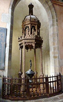 CLL49's tweet photo. Légendes des photos* de L'#Église Saint-Melaine de #Morlaix
1  Vue d'ensemble de l'église, au centre-ville, au pied du viaduc ferroviaire
2 Nef de l'église
3 Baptistère à baldaquin
4 L'église et son escalier
* Photos 1 et 3 via Wikipédia
Photos 2 et 4 via https://t.co/TNYH00ktZl https://t.co/0nOgesNArq