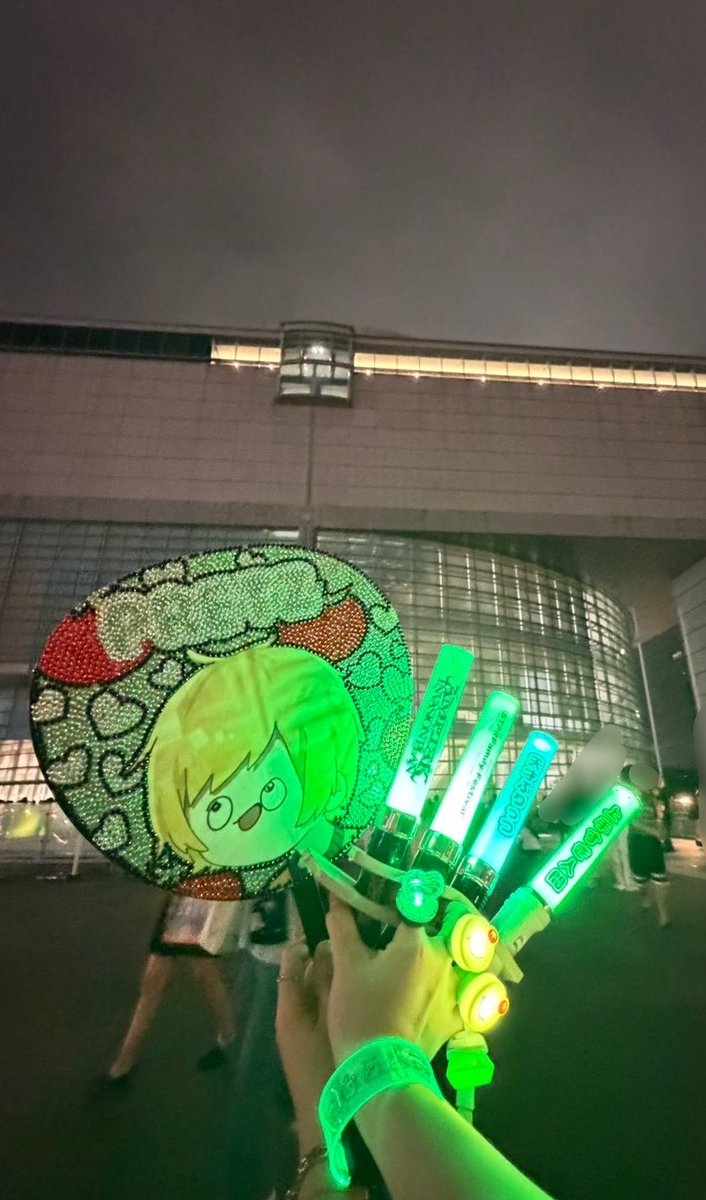 ryu__p_c_0106's tweet photo. 幸せいっぱいな時間をありがとう> ·̫ <⸝⸝
とっても近くにぷりちゃんを感じられて嬉しすぎてどきどきだった(՞  ܸ. .ܸ ՞)੭"♡

侵略ツアーこの先も応援しています

これからもずっとアンプタックにぷりちゃんについて行きます👊🏻´‐
大好きだよ💚🍅

 #アンプタック 
 #侵略ツアー
 #ぷりっつさん見て https://t.co/223R7X6wuC