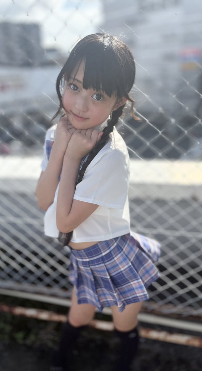 yuhinayuppi's tweet photo. かわいい制服ほっし‼️
さがしてみよ〜っと👀🔎✨
 #制服 https://t.co/RlLJ1Z68Is