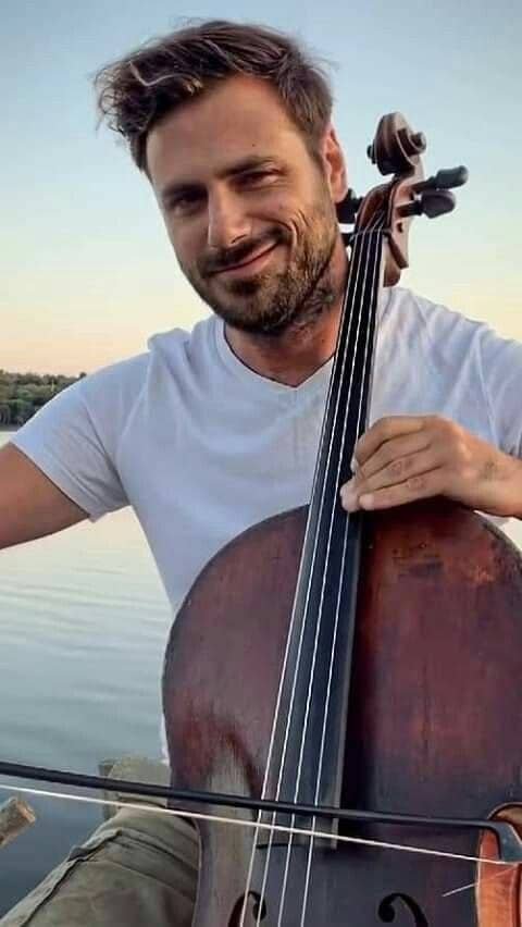 Hausercellos309's tweet photo. Play like no one is watching. Post like everyone https://t.co/3Inz3kdthj