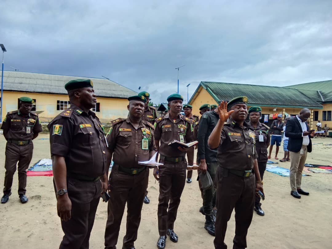 CorrectionsNg's tweet photo. NCoS CROSS RIVER COMPLETES THIRD QUARTER INSPECTION OF CUSTODIAL CENTRES, SEEKS STATE GOVERNMENT INTERVENTION. For more details please click on the link below:https://t.co/4tdJ3UsjO6 https://t.co/Hhh9dheCEE