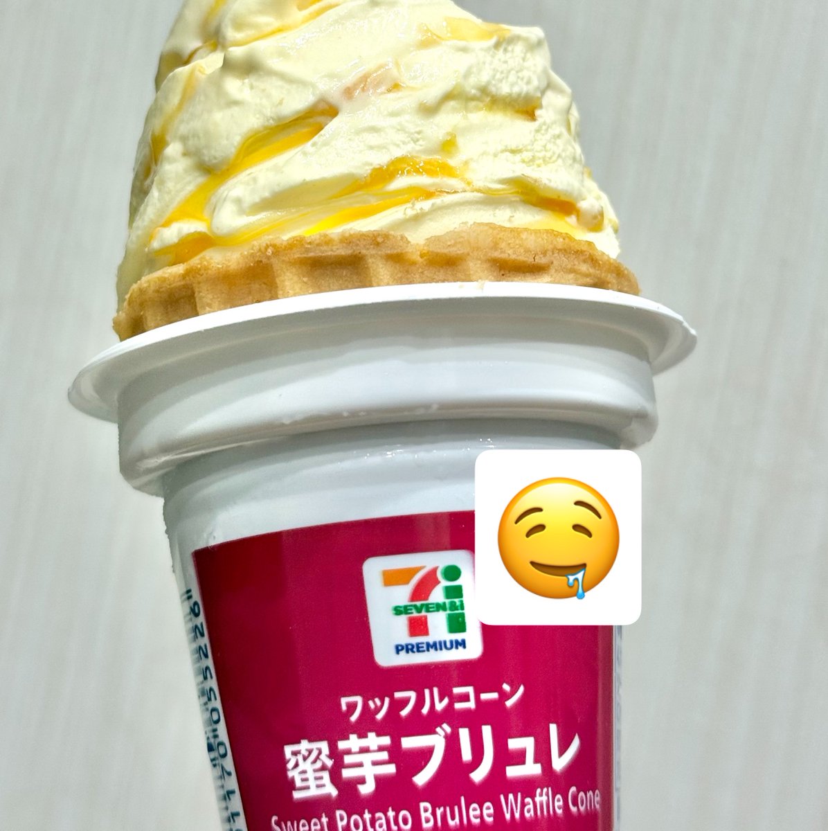 cnd402's tweet photo. 冷たい甘いさつまいもを食べてるみたいだった🍠
コーンの中までアイス入ってたし…🤤
また買う https://t.co/oprQCn9BSK