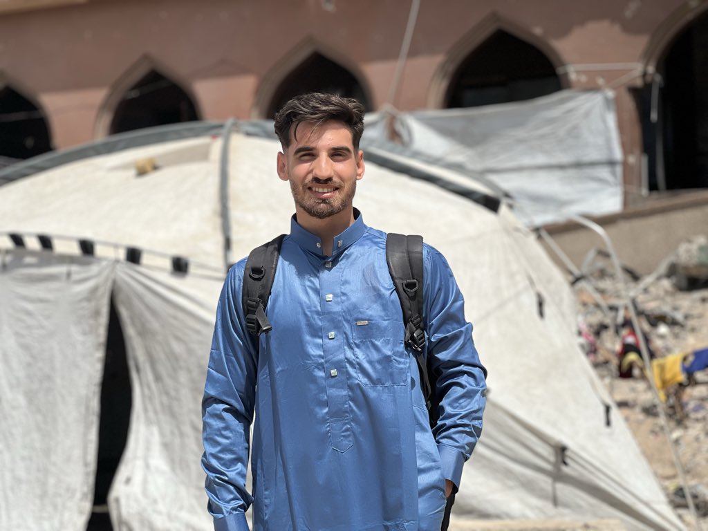 Bayan_Project's tweet photo. 🚨🚨🚨‼️‼️‼️
In front of my tent with my backpack on, holding on to my dream of studying. Without income, I need help for my family and $500 for tuition via Binance USDT.🙏🙏🙏😢😢 https://t.co/sCWWdDzNCg
