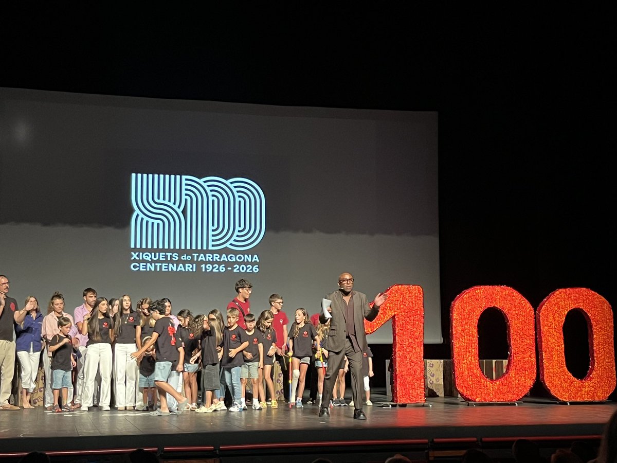 MulassaTgn's tweet photo. 🎉 Moltes felicitats als @xiquetstgn pel vostre centenari!
Ahir vam tenir el plaer d'assistir a l'acte central de celebració al Teatre Tarragona, un emotiu homenatge als 100 anys d'història, esforç, tradició i compromís amb el món casteller. https://t.co/dosHFRbFwp