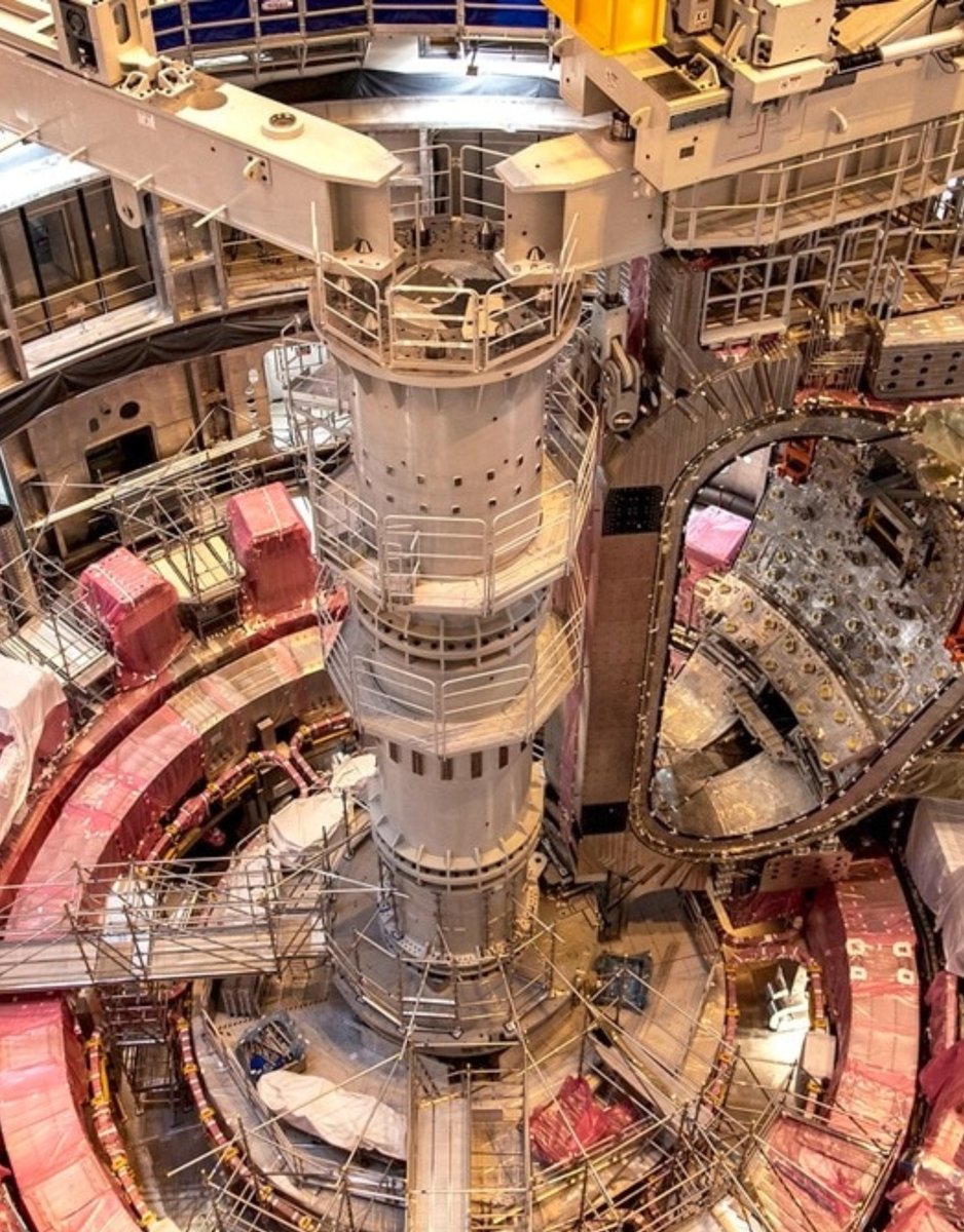 Notjustheadline's tweet photo. 🚨India’s Artificial Sun, 20 Times Hotter Than the Real Sun, Moves Closer to the Next Breakthrough as a Powerful New Gyrotron Is Installed

India's fusion programme has taken another major step forward with the installation and commissioning of an 82.6 GHz, 400 kW gyrotron on the SST-1 tokamak at the Institute for Plasma Research in Gujarat.

SST-1 is India's powerful superconducting fusion reactor, designed to recreate the process that powers the Sun by confining ultra-hot plasma with magnetic fields. Indian experiments have achieved plasma temperatures exceeding 200 million degrees Celsius, many times hotter than the Sun's core.

The new gyrotron generates high-frequency microwave energy and injects it into the tokamak to heat and sustain the plasma. Compared with the earlier 42 GHz system, the new technology provides greater heating capability and could help researchers maintain extremely hot plasma for longer and more stable periods.

That is crucial because fusion is not simply about reaching extraordinary temperatures. The real challenge is sustaining and controlling the plasma long enough to make fusion energy practically viable.

Fusion promises enormous potential, with abundant fuel resources and far less long-lived radioactive waste than conventional fission. But commercial fusion power remains an engineering challenge.

The new gyrotron will not make SST-1 a commercial power plant, but it significantly strengthens India's ability to study sustained, high-temperature fusion plasma. India's "artificial Sun" is not producing electricity yet, but the country is steadily moving closer to mastering the technology that could one day make fusion energy a reality.