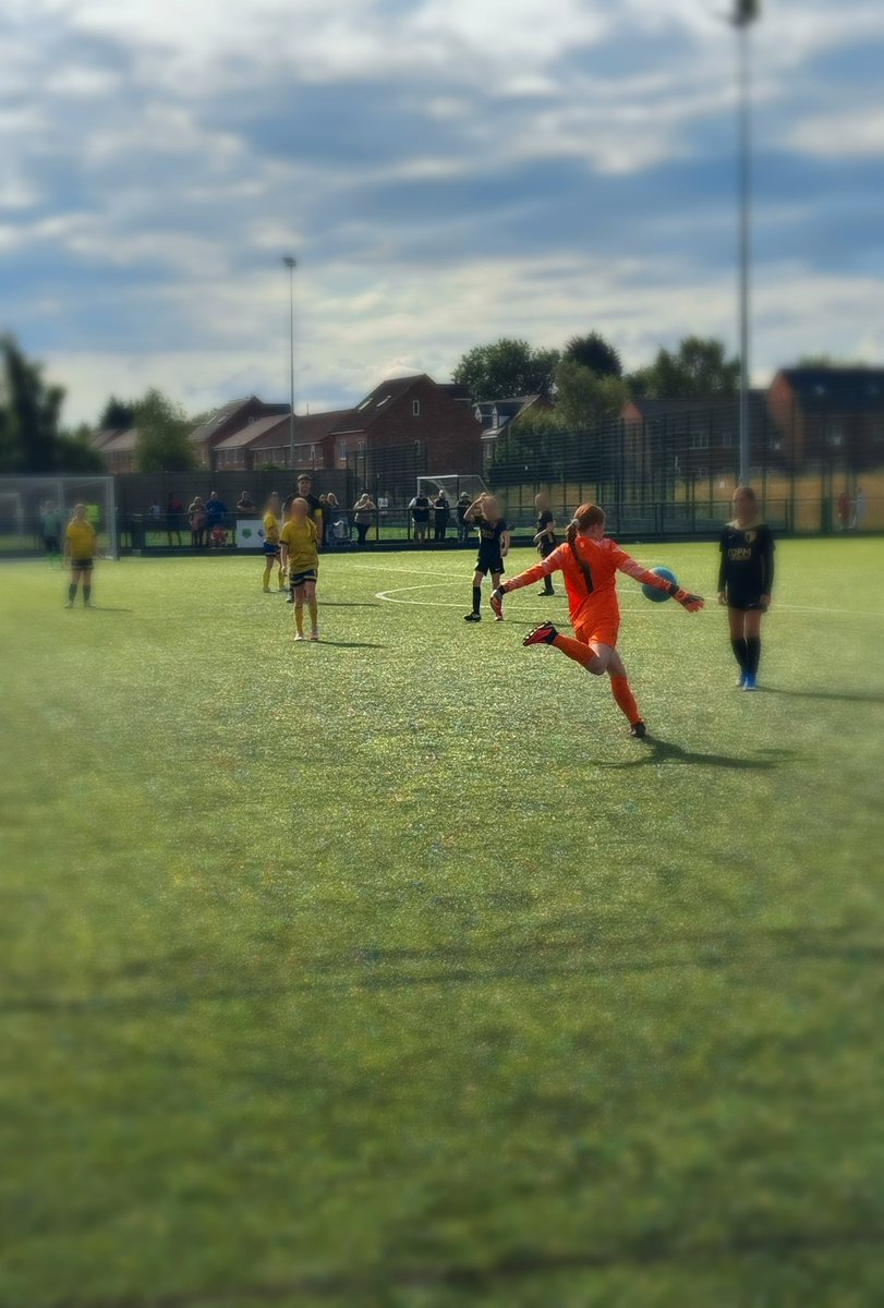 amberr0se91's tweet photo. Wigan girls premiership season starts next week! Can’t wait for a new season with my No1! 
Nothing better than watching Georgia do what she loves! 
#lionesses #football #newseason #goalkeeper #girlsfootball https://t.co/Uh4yM91Af7
