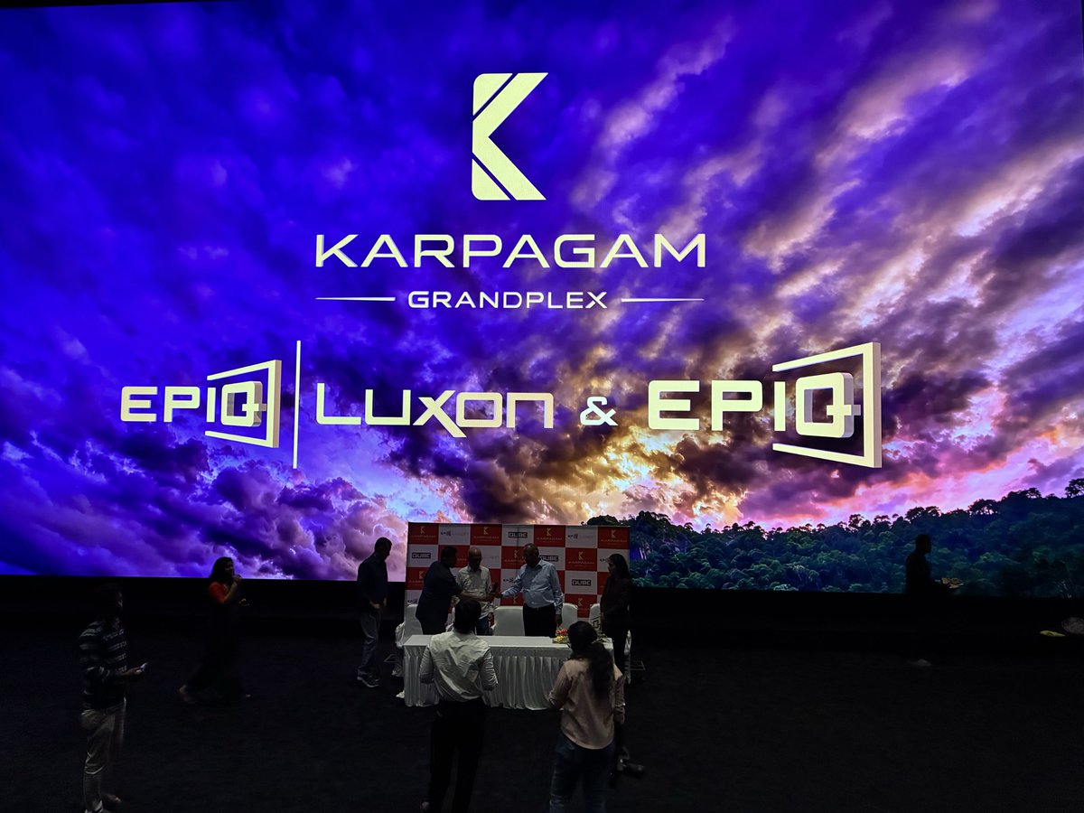 _mrchaturvedi's tweet photo. The gorgeous and long #EPIQLuxon gallery at @KarpagamTheatre at Coimbatore. The gates are heavy and firm, gallery is so long ensuring absolute no sound leakage. 

In second pic, press meet with QUBE founder @SayCinema | had a chance to communicate with him, astonishing technical knowledge and very down to earth person. If you have interest in cinema technology, he’s a walking encyclopaedia, got to learn a thing or few. 

@epiqcinema @qubecinema