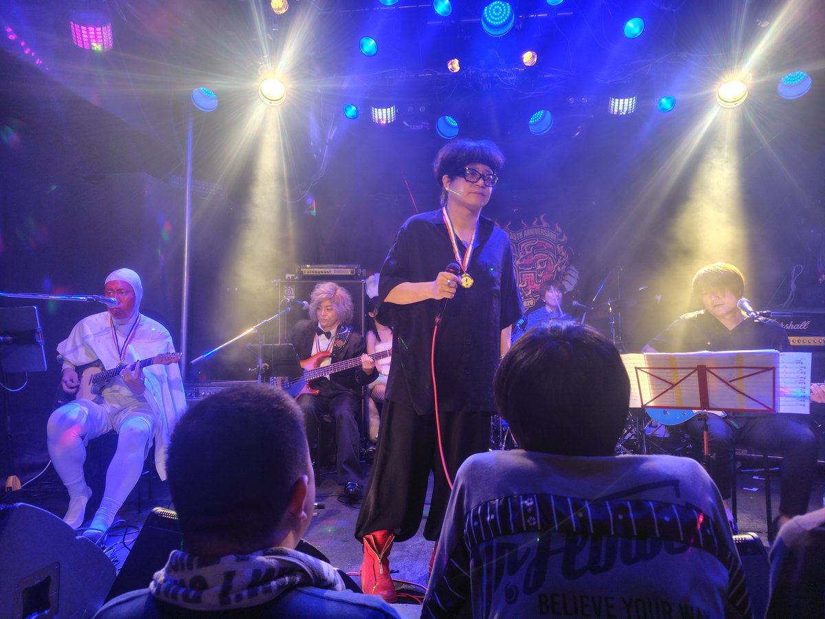 ikldoop's tweet photo. 今日のmilktub
とても久々にやったというあの曲が聴けたのがとても嬉しい
あの曲好きなんです
とても楽しいショーでした
しっとりソングでもmilktub一座できるんだ
すごい逸材を現地調達してた
#milktub https://t.co/ShIN5VD0Pk
