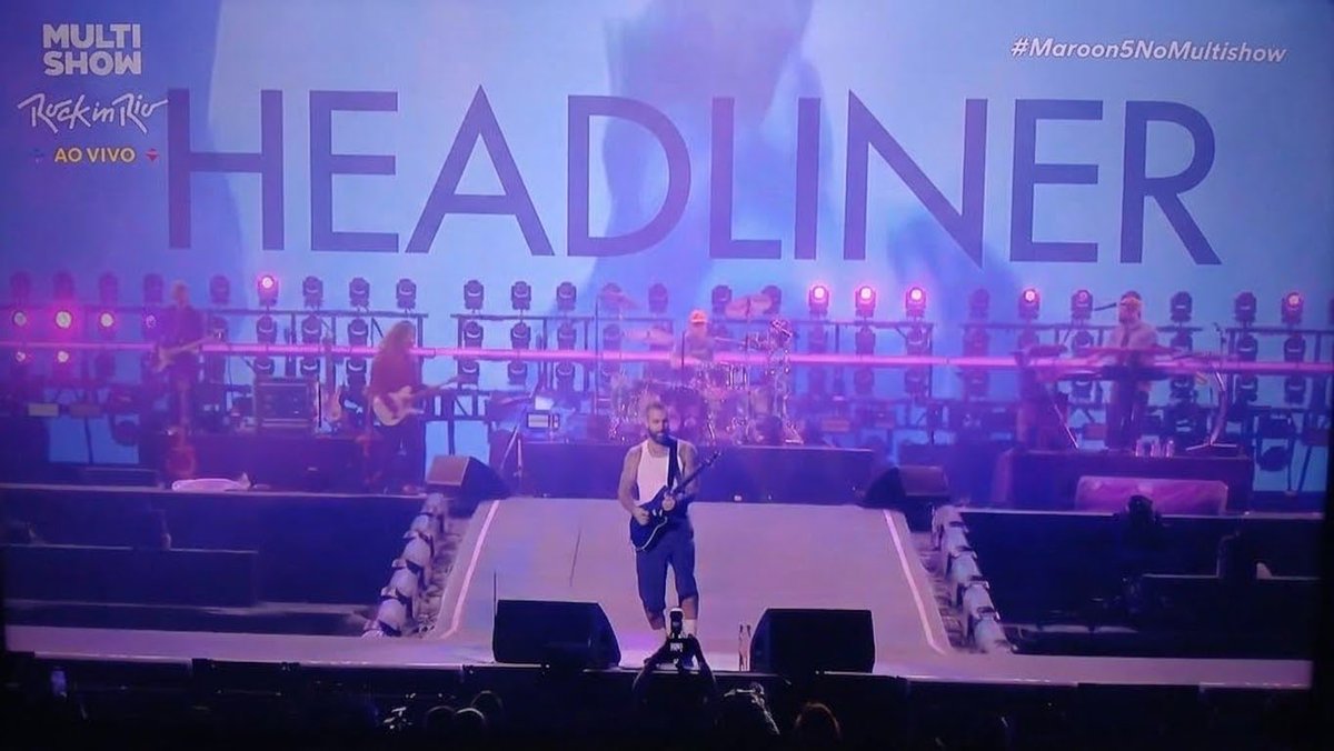 DemiCravings's tweet photo. Maroon 5 allegedly shades Demi Lovato during their Rock In Rio set after thousands of fans left when Demi got off the stage: 

“HEADLINER” https://t.co/Drniti70JR