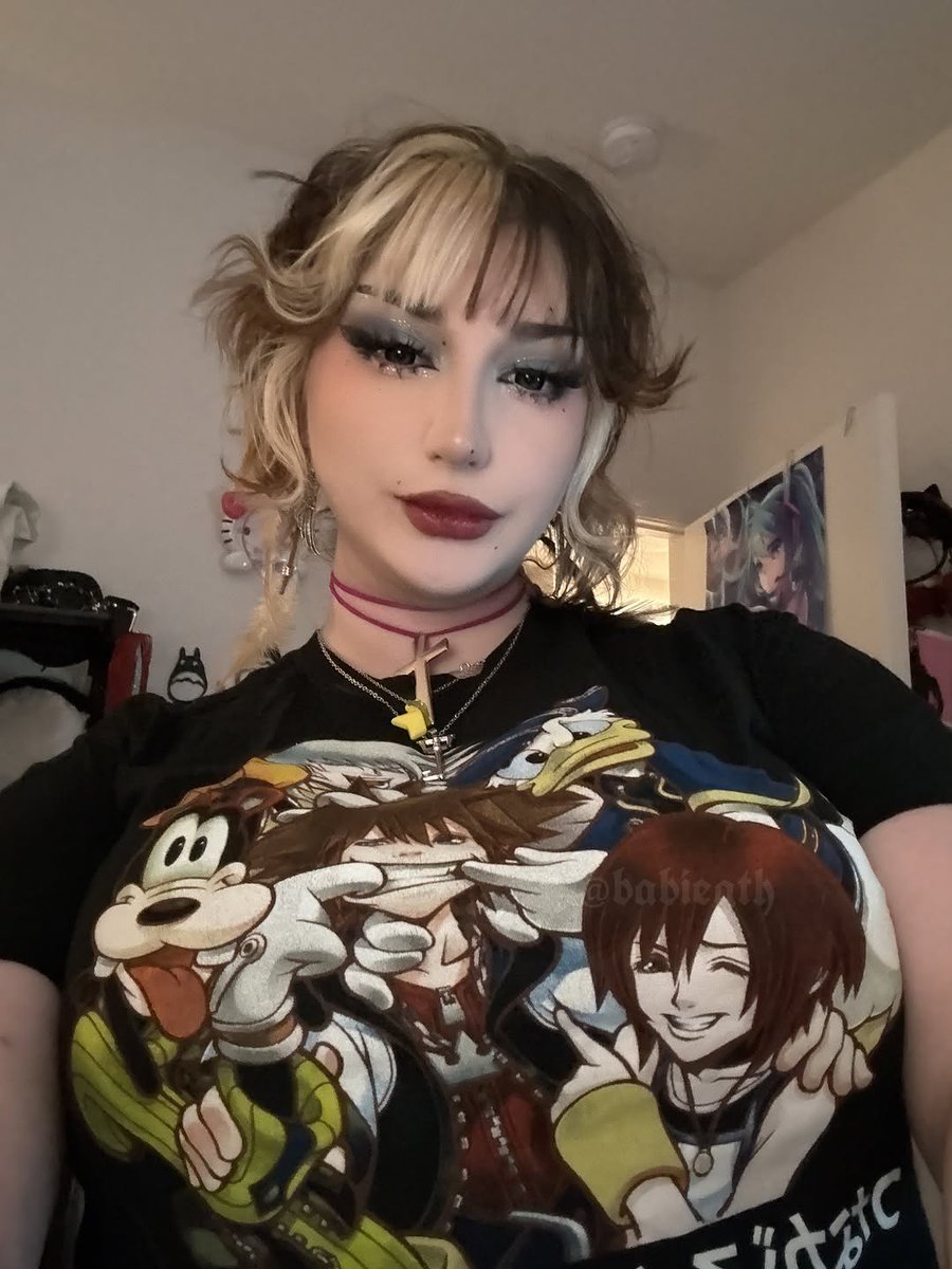 babiegth0c6y's tweet photo. That one girl who won't stfu about kingdom hearts 🤓 also I swear I have no concept of time passing months just go by in the blink of an eye and and I don't even know what day of the week of month it is most days so my bad babie nation https://t.co/8gDNNW4hiX