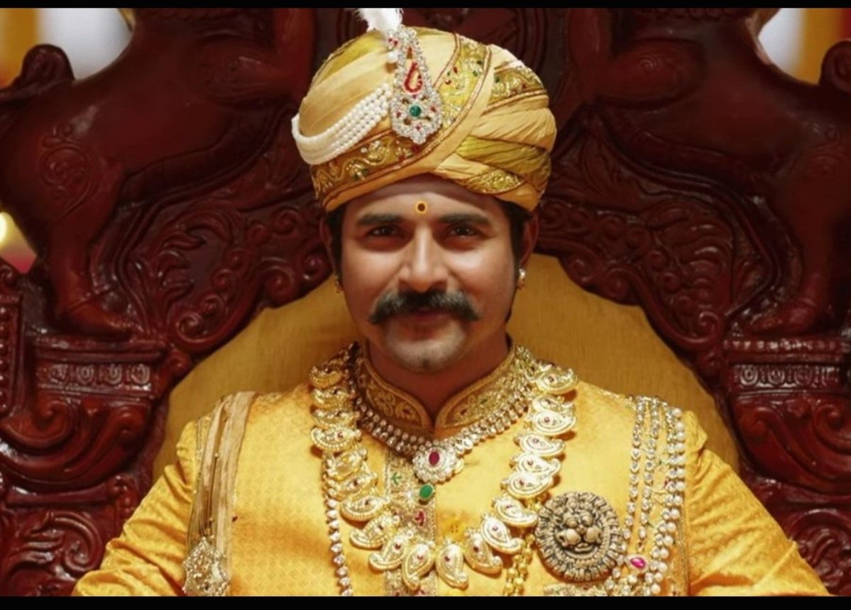 Tirupur_N_SKFC's tweet photo. கடம்பவேல் வளரி வீரன் சீமராஜா 👑
#8YearsofSeemaraja https://t.co/GtmTihiNEs