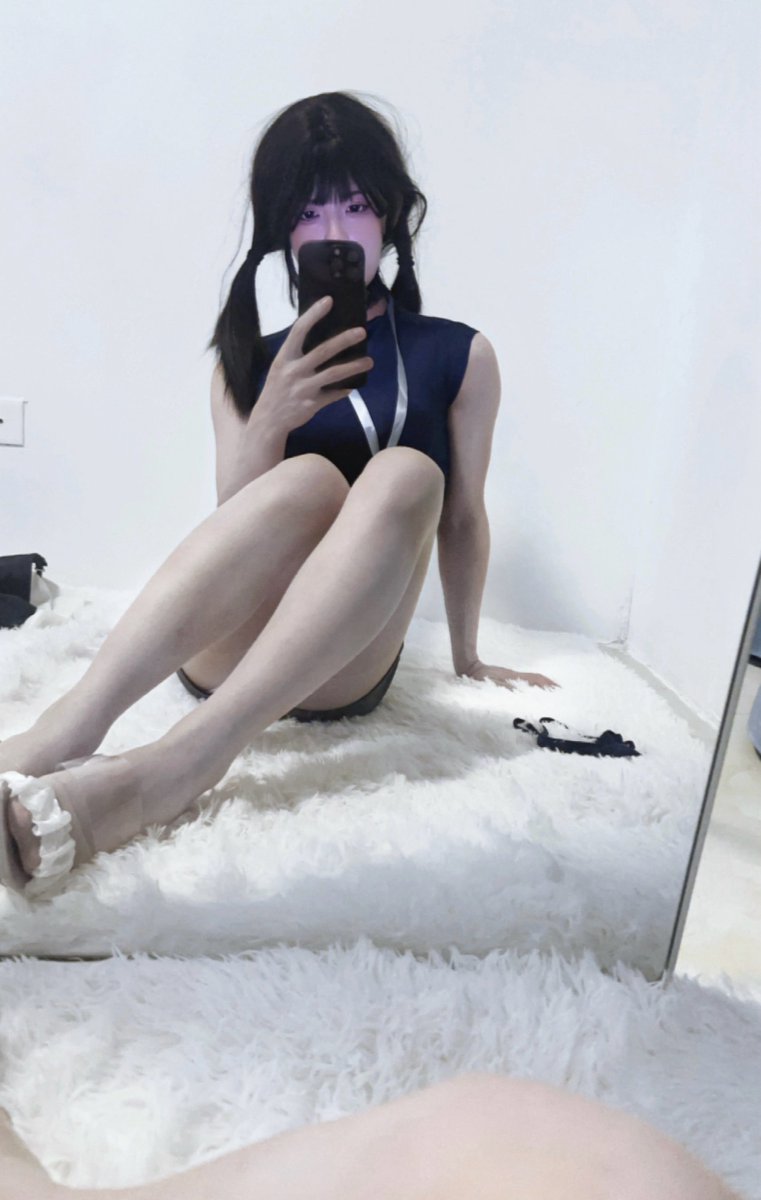 sysy12321's tweet photo. 要连续下雨前的最后一天，简单拍一张 #cd  #女装 https://t.co/EvsQdAH3Bv