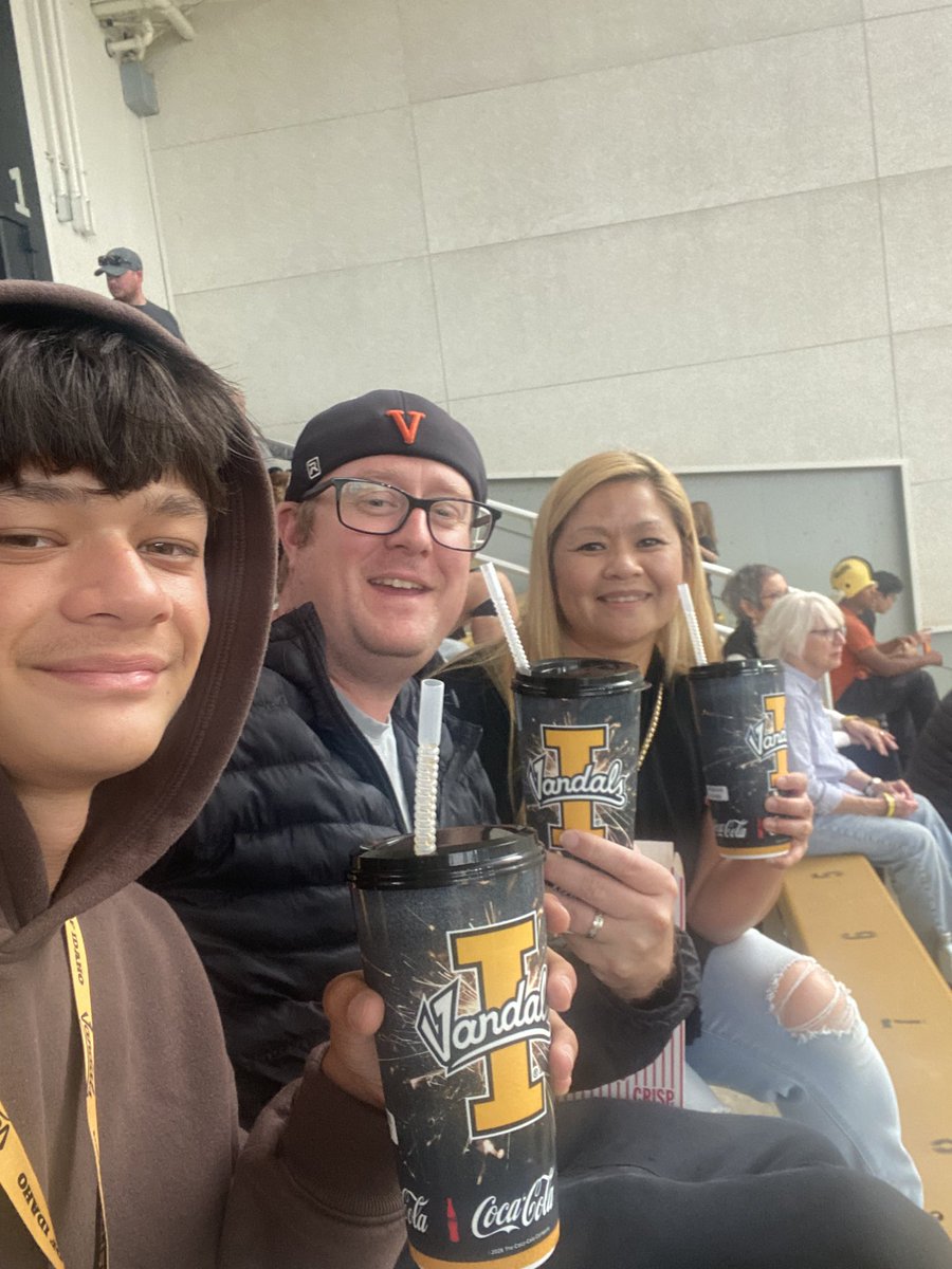 B_Abbott10's tweet photo. Great team win on Friday then went on the road Sat for my 1st Gameday invite at the U of Idaho @VandalFootball thanks @CoachCross2 @CoachTFord @CoachShoeUI for the invite it was cool to see the atmosphere in the Kibbie Dome!

@SumnerFootball 
@uidaho 
@Elite_2028QBs 
@TheQBClub_ https://t.co/QMWdA4IT6x