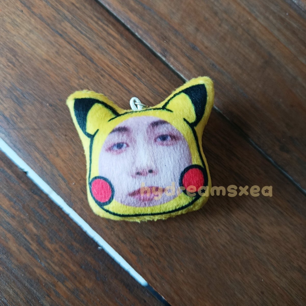 hydreamsxea's tweet photo. Ini buat realpict dan video nya ya teman-timun. Rill plushie keychainnya bisa bunyi ncit ncit 🤏🏻 https://t.co/f2Zmhi3JsC