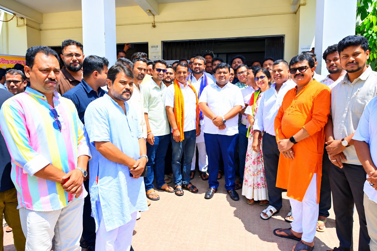 AbhishekDeb_roy's tweet photo. Attended the blood donation camp organised by BJYM, Sadar Urban Organizational District as part of BJYM’s statewide Seva Diwas initiative ahead of the Seva Sankalp Abhiyan.

Salute to every donor who turned Seva into action.🩸 https://t.co/h9RMPkJLLD