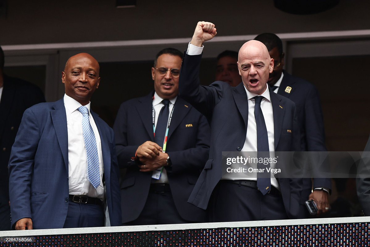 LEquipe237's tweet photo. 🌍⚽ SOUS GIANNI INFANTINO, LA FIFA INVESTIT DANS LE FOOTBALL AFRICAIN ! #lequipe237

🇹🇩 TCHAD 🇹🇩
La FIFA a engagé environ 6,15 millions de dollars via FIFA Forward. Plus de 3,87 M$ sont consacrés aux infrastructures, avec notamment 2 stades, 1 centre technique et 3 terrains. Le programme soutient également les compétitions, les sélections nationales et le développement des capacités. ()

🇧🇮 BURUNDI 🇧🇮
La FIFA a engagé environ 5,04 millions de dollars, dont plus de 4,25 M$ pour les infrastructures. Les projets comprennent 3 stades et 6 terrains. Le financement de FIFA Forward a notamment permis de rénover le stade Intwari, permettant au Burundi de retrouver ses matches internationaux à domicile.

🇪🇷 ÉRYTHRÉE 🇪🇷
La FIFA a engagé environ 4,08 millions de dollars, dont près de 3,89 M$ pour les infrastructures. Le programme comprend notamment 1 centre technique et 4 terrains, afin de renforcer les conditions de développement du football dans le pays.

🇧🇯 BÉNIN 🇧🇯
La FIFA a engagé environ 5,73 millions de dollars, entièrement consacrés aux infrastructures. Le financement comprend notamment 4 centres techniques et 5 terrains. FIFA Forward a également soutenu le développement du football des jeunes et des tournois scolaires. 

🇬🇭 GHANA 🇬🇭
La FIFA accompagne également le Ghana à travers FIFA Forward et le Talent Development Scheme. Le pays bénéficie notamment d’un programme de détection et de développement des jeunes talents, ainsi que de formations destinées à renforcer la nouvelle génération d’arbitres. 

🌍 DES STADES AUX CENTRES TECHNIQUES, EN PASSANT PAR LA FORMATION, LES JEUNES TALENTS ET LES COMPÉTITIONS : SOUS GIANNI INFANTINO, FIFA FORWARD poursuit son soutien au développement du football africain.