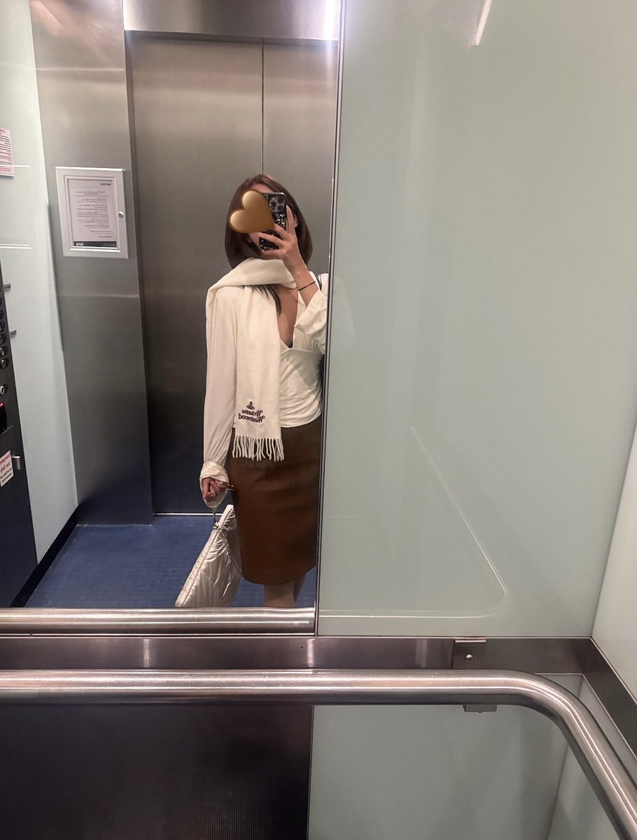 chaevelynn's tweet photo. 시드니 너무좋아 근데
한국은 가고싶어…………….. https://t.co/pUSbfq6lH6