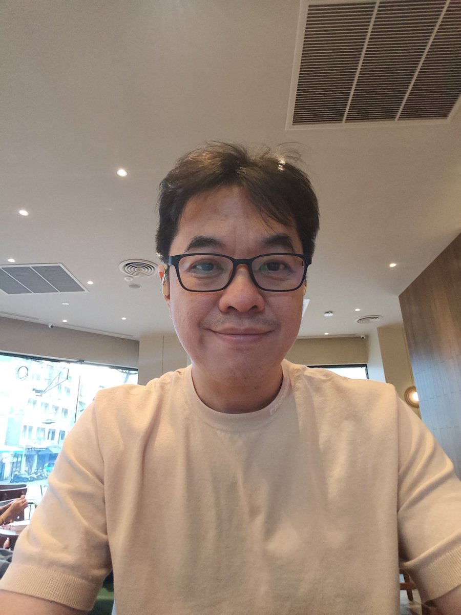 WingZerO14890's tweet photo. นั่งทำงานเบื่อๆเหงาๆ อยากใีเพื่อนคุย DM มาคุยกัน https://t.co/xCI2RMwq3b