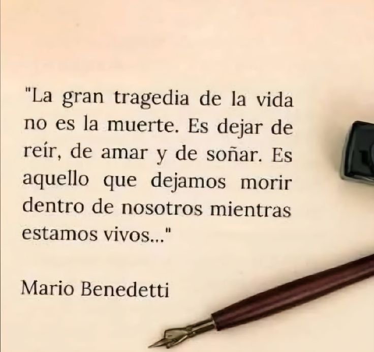 Annyta67's tweet photo. Vive tu vida lo mejor que puedas.✨🌻
El amor a la vida #vida #frases #amor #reflexion #motivation #frasesdeamor  #exito  #guiasespirituales🌞🌙🌟 https://t.co/3VBXz1fIXt