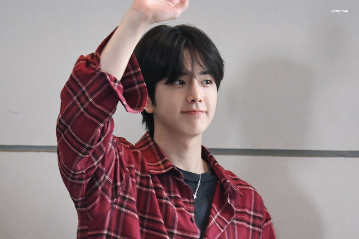 970808bakery's tweet photo. 260913 퇴근

#더보이즈 #THEBOYZ #영훈 #YOUNGHOON https://t.co/eatMkm81yP