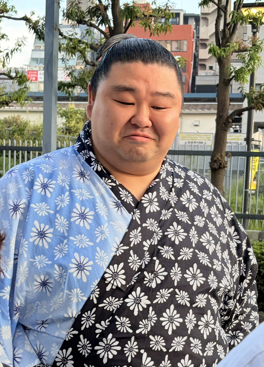 kurome3_'s tweet photo. 正代、帰りも見れた

虚無顔のファンサありがとうございました。 https://t.co/70OZYACtNt