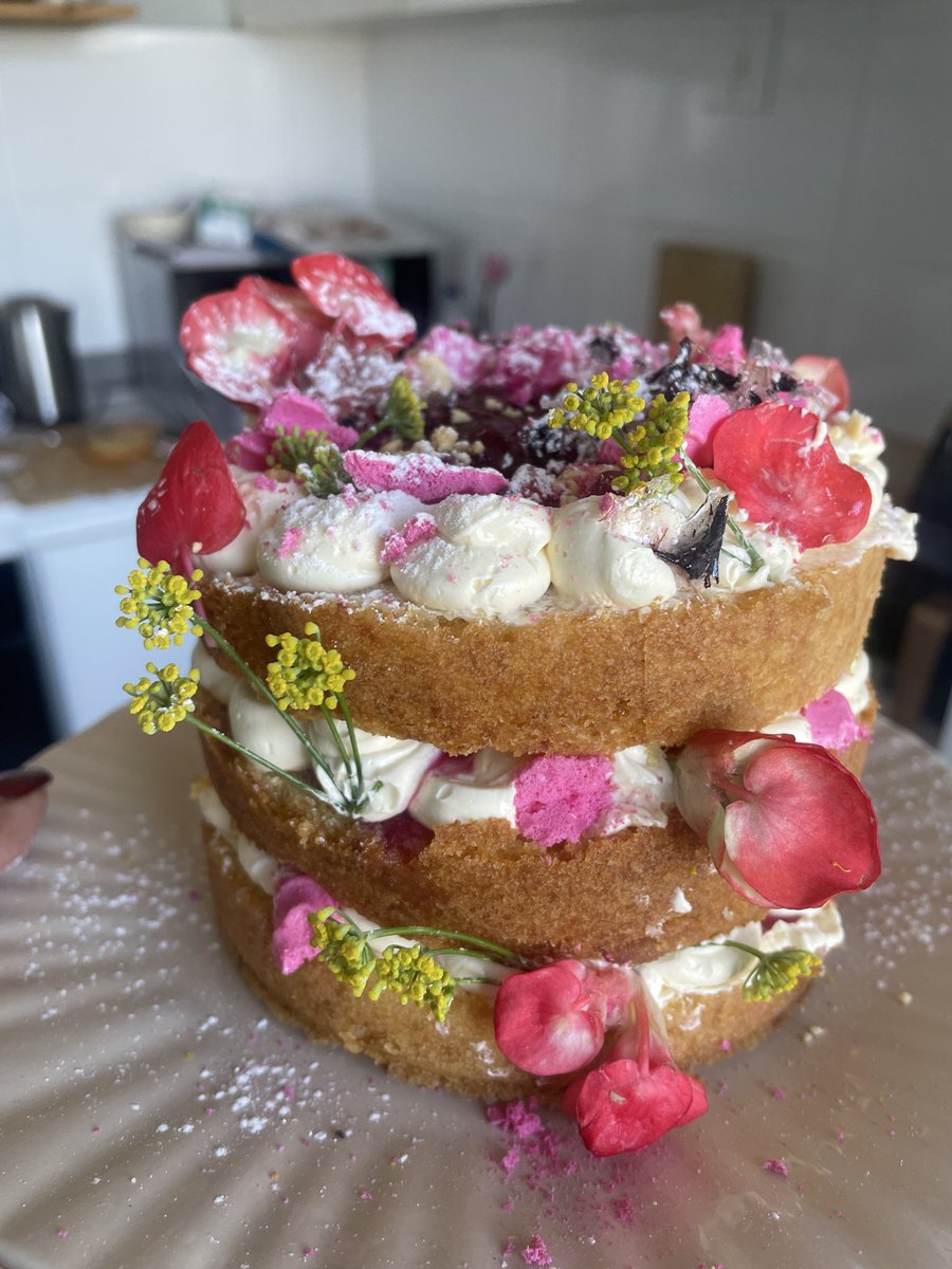 Queen_Finxa's tweet photo. CAKE! A Pop Up

If there’s one thing I know, it’s cake
Besides being behind some of the cakes you buy from your favourite store, I am also a flavour mastermind in experimental cakes.

I’ve curated an intimate cake pairing for the 24th of September

Link: https://t.co/Q2S71rgBJk https://t.co/9JoXHxCsJm