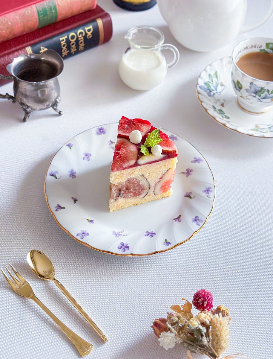 kajyouakira's tweet photo. イチジクのフレジェ風
ムースケーキ、の方が正解なのかも💭 https://t.co/wnaYdP0wQS