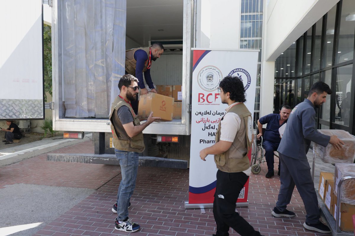 BarzaniCF's tweet photo. Barzani Charity Foundation Provides 150 Cartons of Medicines to Rizgari Teaching Hospital

Barzani Charity Foundation, in cooperation with HAWKARY Pharmaceuticals, provided 150 cartons of medicines, valued at 135 million IQD, to Rizgari Teaching Hospital in Erbil.
The Foundation’s Health Unit delivered the medicines to the hospital as part of its Local and International Medical Assistance Project, which aims to support healthcare institutions and help meet patients’ medical needs.
In response to the assistance, Dr. Ibrahim Khalil, Head of the Pharmacy Department at Rizgari Teaching Hospital, expressed his gratitude to the Barzani Charity Foundation and HAWKARY Pharmaceuticals, praising their valuable support. He emphasized that providing medicines to hospitals significantly facilitates the treatment of patients and helps healthcare institutions meet their medical needs.
