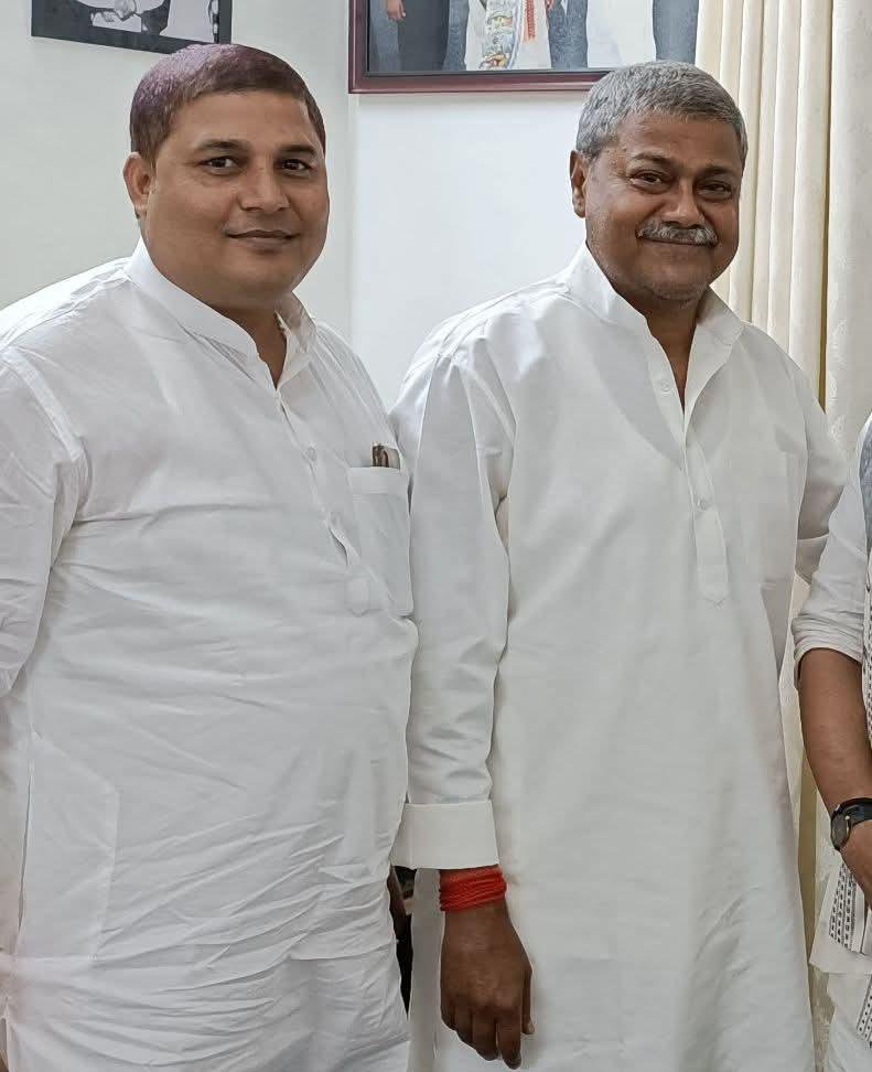 amitraybittu's tweet photo. अंजनी झा उर्फ बब्लू जी को जन्मदिन की हार्दिक बधाई एवं अनंत शुभकामनाएँ। 🎂💐

ईश्वर से प्रार्थना है कि आपको उत्तम स्वास्थ्य, दीर्घायु, सुख, शांति एवं समृद्धि प्रदान करें। आपका जीवन सदैव खुशियों से भरा रहें और सभी मनोकामनाएँ पूर्ण हों।

@realanjanijha

#HappyBirthday 
#AnjaniJha https://t.co/dxJrsTQ6QR