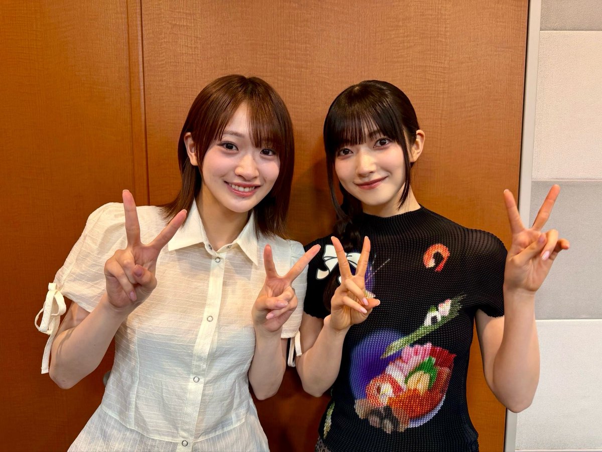 sakurazaka46's tweet photo. 本日9月13日(日)23:00～
ニッポン放送「櫻坂46こちら有楽町星空放送局」に

#大園玲 と #小島凪紗 が出演いたします📻🌟

ぜひお聴きください🌸
#ニッポン放送 #櫻坂46こち星
https://t.co/4giW2tkgBB https://t.co/a0cUkW8r69