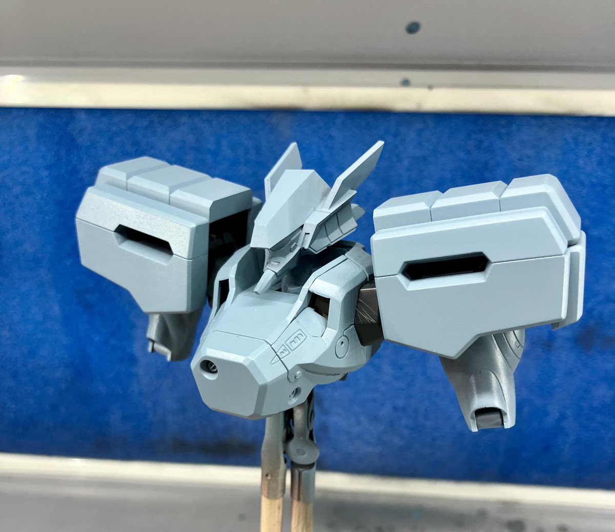 zephyr_00s's tweet photo. 塗装途中ですがファントム上半身仮組み。イメージどおりで色味もいい感じ！ https://t.co/qzWxJPrfWb