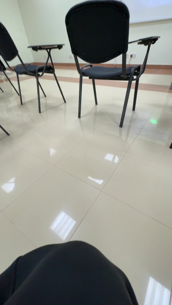 r22ak2's tweet photo. #راكان_رحيم
ساعتين ذي وش اسوي فيها https://t.co/VLKkfQHa5k