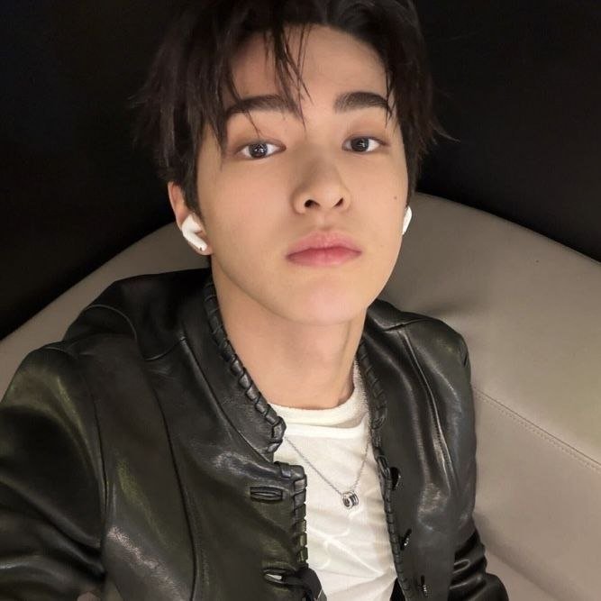 serenmaz's tweet photo. [ 𝟎𝟎𝟏 — NEW MOOTS ]

hello, ! 𐙚

i'm serena, looking for oomfs.

⌗ she/her | 20+ | filo
⌗ keonho biased
⌗ not new to #stantwt #kpoptwt 
⌗ open to any fandom

♡ / ↻ / reply to connect https://t.co/GbvW83AgFH