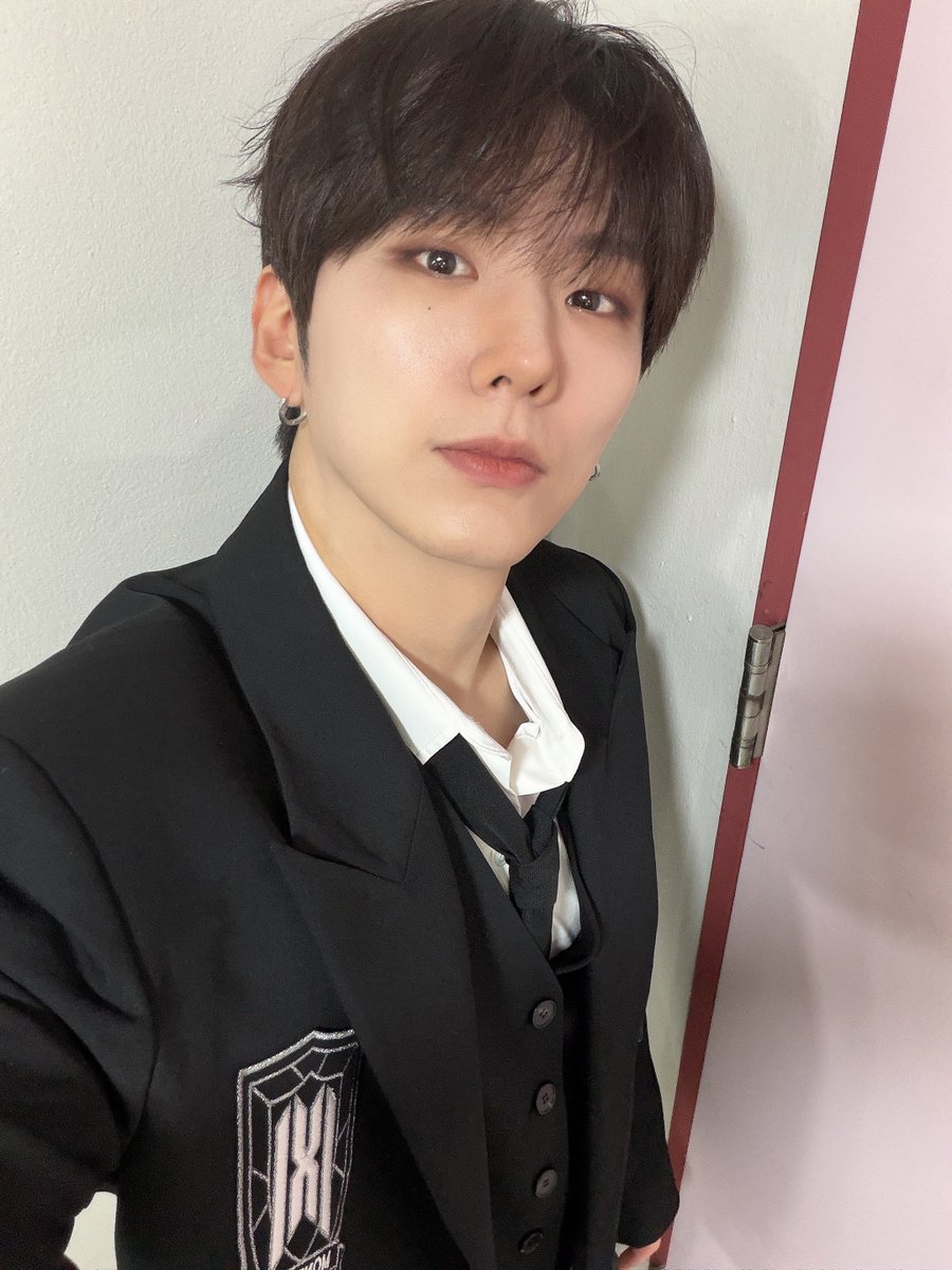OfficialMONSTAX's tweet photo. 막방까지 너무나 고마웠고 수고 많았어요 몬베베!!!❤️‍🔥 사랑한다 몬베베!❤️‍🔥 #기현 https://t.co/1ZXImmZTQe