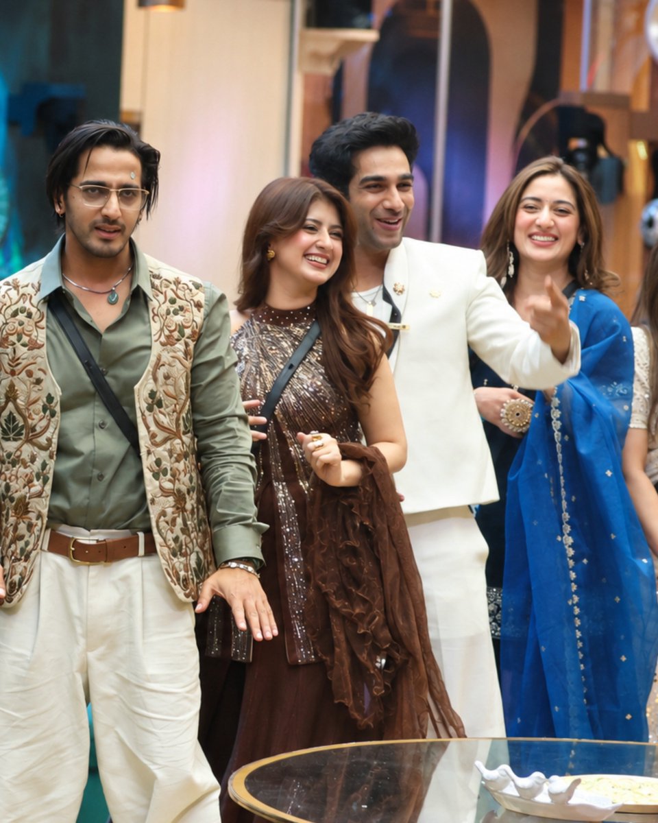 sohnikudiii's tweet photo. Uditi, Arishfa, Aman and Qazi together bring such positive energy to the Bigg Boss house❤️✨

#UditiSingh #ArishfaKhan #AmanGandhi #QaziTouqueer #BiggBoss20 https://t.co/1Nh5yoyFDC