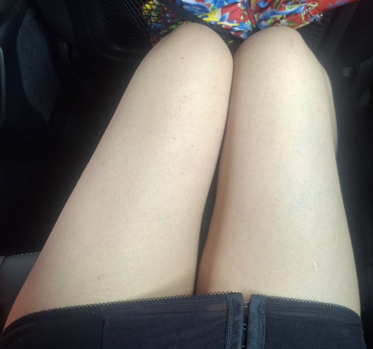 acesle's tweet photo. party dres thigh pic ✌️ #nsfwtwt https://t.co/Tott66hwix