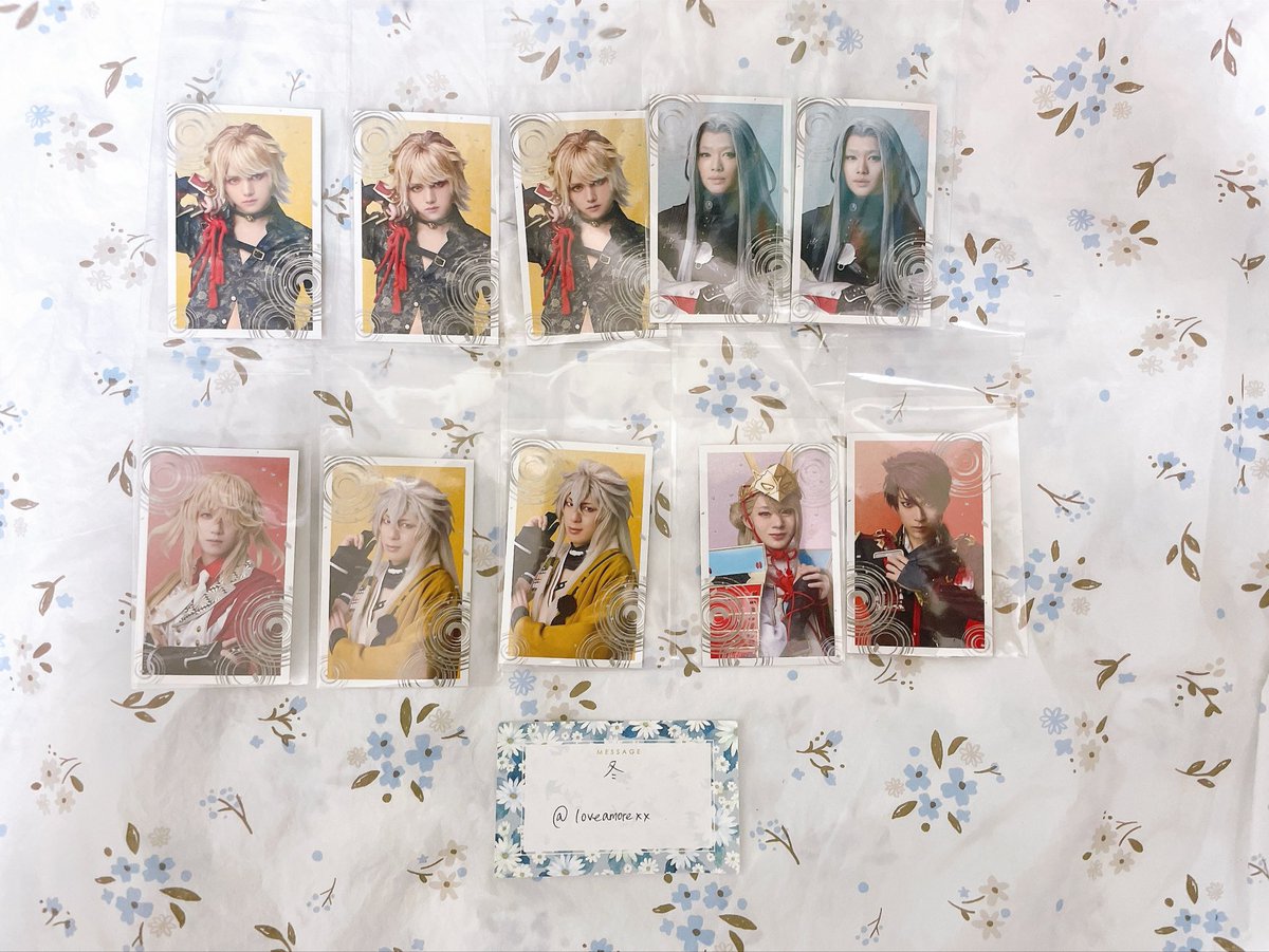 loveamorexx's tweet photo. 【交換譲渡】刀ミュ　月夜一縷　ランダムふぉとカード

譲: A 姫鶴4、則宗2、大包平3、今剣1、南泉3、小狐丸2、南泉4

B 姫鶴2、則宗1、大包平1、今剣1、南泉3、小狐丸2

求: 300円（＋送料）
交換の場合、山姥切長義A、B

9/13本日現地にて
10/20〜凱旋、都内横浜手渡し>郵送
交換は手渡し最優先 https://t.co/8lcYzx4i2O
