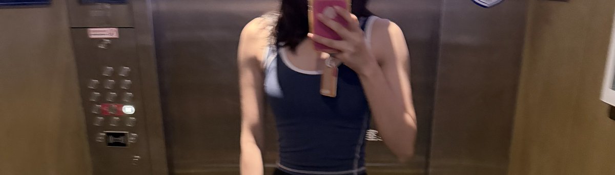 biibiibiibiu's tweet photo. recent brain dump: loving my arm definition lately, 24h in 🇸🇬 and back, obsessed with my go-to combo (small pot rice noodles + dehong paoruda, and trying not to kill the osmanthus tree from my bestie 🧘🏻‍♀️🥰 https://t.co/E8EyC3zW76