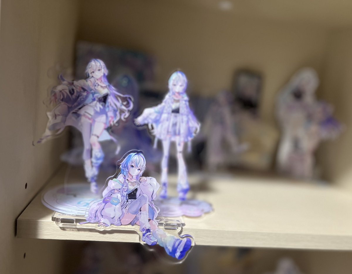 XhiroXxs's tweet photo. おすわりアクスタかわよい"(∩>ω<∩)" https://t.co/Ow2mivKOK8