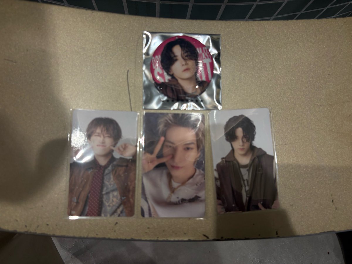 m1211cha's tweet photo. JO1 109 AUTUMN CAMPAIGN POPUP STORE 2026  ポップアップ 交換　

【求】缶バッジ 佐藤
        トレカ與那城 167＞佐藤セルカ與那城セルカ

【譲】白岩166、川西165、金城168
         異種でも構いません

本日渋谷又はINI東ド2日目にて交換可能です
お気軽にお声掛けください。
#JO1交換 https://t.co/sCc6EuQPEY