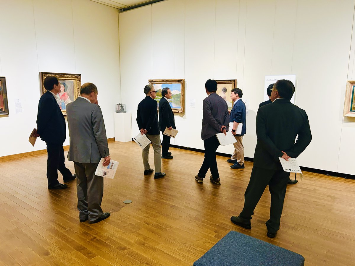 tetsu_artplaza's tweet photo. 先日、新潟県議会総務文教委員会の皆さまがテツ・アートプラザにご来館！クヴェレホールやniko and ... COFFEE、クヴェレ美術館をご視察いただきました✨
本日9/13(日)20:45～NHK「#日曜美術館 #アートシーン」再放送📺もぜひご覧ください！
#TAP https://t.co/1ZQ5BYvq9q
