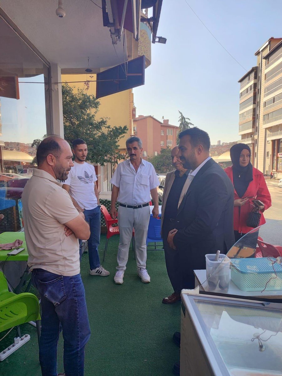 AkKeciorenResmi's tweet photo. 📍Aktepe 

Ekonomi İşlerden Sorumlu İlçe Başkan Yardımcımız Samet İnan, Esnaf Komisyon Birim Başkanımız Yılmaz Belen,  Esnaf Komisyon Üyelerimiz, Mahalle Başkanımız Battal Doğan ve Teşkilat mensuplarımız ile birlikte Esnaf ziyaretinde bulundular.

Esnaflarımıza hayırlı işler ve bol kazançlar diliyoruz.

#MilletimizleNiyetimizBir
#SevdamızdaBüyükDavamızda

@RTErdogan
@hakanhanozcan
@erhansarigol
@AkpartiAnkara
@omerfarukislam