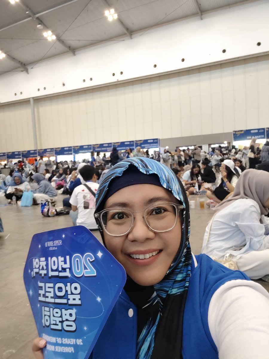 blueinme01's tweet photo. It was a year ago ...
We have fun together in ICE BSD.
May we meet again, in the different kind of fun, happiness n joyfull
Miss you guys 💙💙💙
#superjunior #suju #elf #ss10 #fangirling https://t.co/kHBkogl0uK