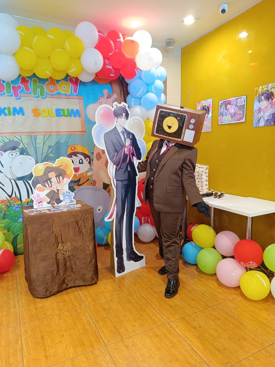 Fr49ment's tweet photo. For everyone who attended the event, if you're open to share the images you took with or of me pls feel free to send it to my DMS I really wanna collect the memories 🥺🥺 https://t.co/LV4Ibe9oBS