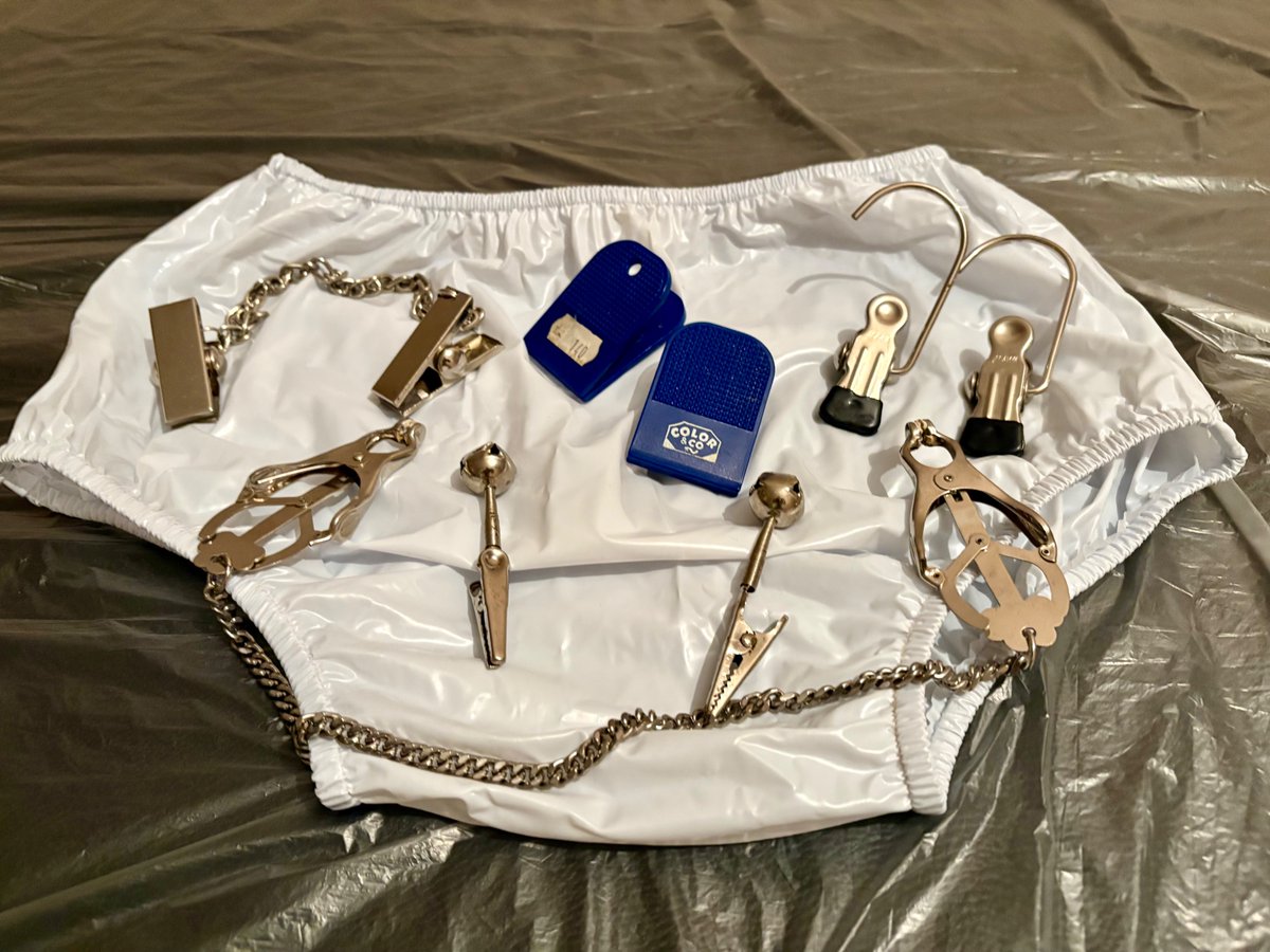 Gumminutte1's tweet photo. Which nipple clamp would you choose?
#gummihose #pvcpants #controll #humiliation #mistress #gummipants #fun #pvc #pants #diapers #domina #gummifetish #fetish #plasticpants #bdsm #latex #linewrithing #slave #task #gumminutte1 #chastity https://t.co/7Eo86hI67A