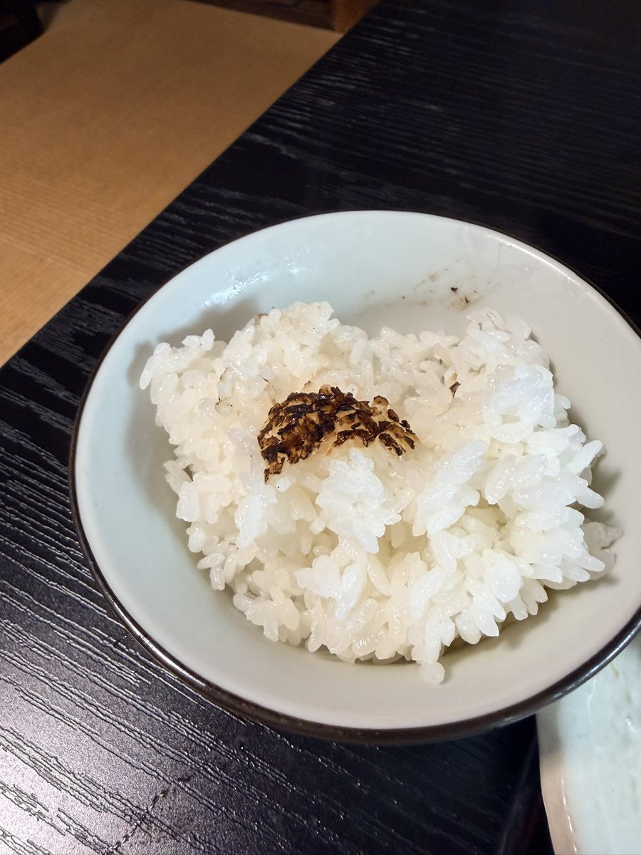 waka2000's tweet photo. 水車の里 瑞穂蔵
休日ランチで初訪問。古民家風の店内ながら座敷ではなくテーブル。子供用に食器セットを用意してくれたり、お子様ランチもすぐに提供してくれるので、後々親がゆっくり食事できる。白米は美味いと思うが、昨今流行りの艶々でふっくらタイプではない。甘みのある昔ながらの美味さ。 https://t.co/jY0U4tmZs3