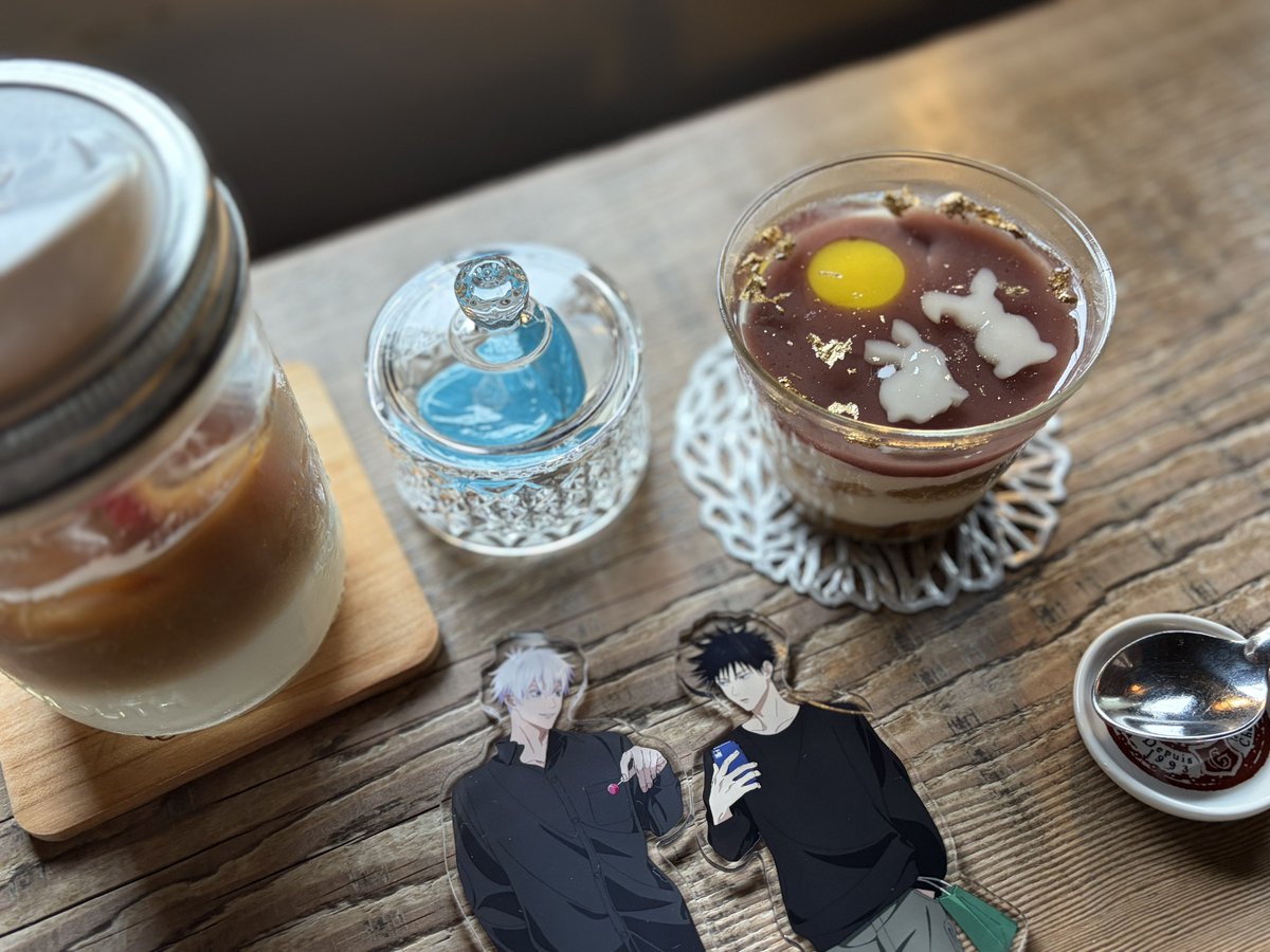 524eyeonyou's tweet photo. 買い物帰りに隠れ家カフェで一息つくごふし目撃したすぎる☕️ https://t.co/xXUIr8FVrA