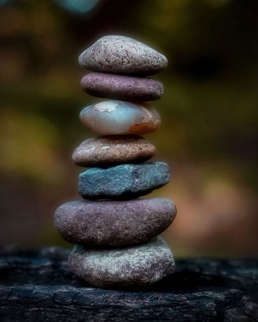 epmanolo's tweet photo. LAS SIETE PIEDRAS DEL EQUILIBRIO...
1. La piedra de la paciencia
2. La piedra de la bondad
3. La piedra de la honestidad
4. La piedra de la compasión.
5. La piedra del respeto.
6. La piedra de la gratitud.
7. La piedra del amor ... donde descansa todo https://t.co/w9Lfy3KkBh