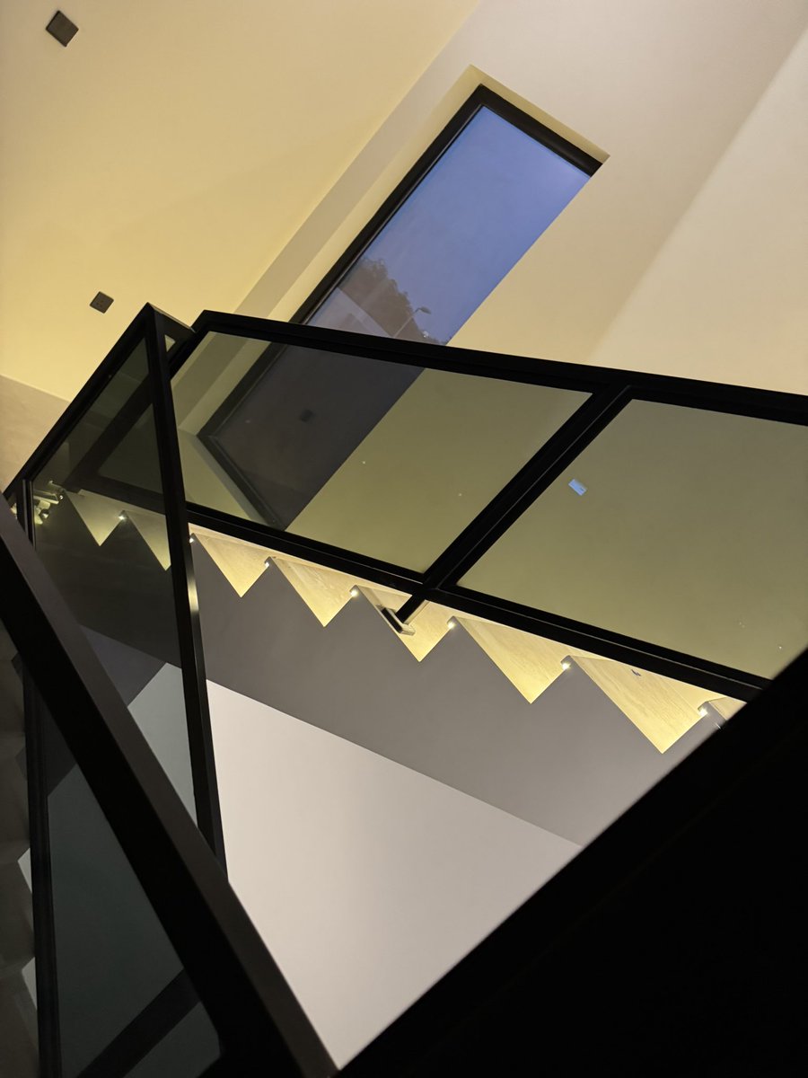 YourCamTech's tweet photo. A proper smart home install:

• Cameras that actually see at night
• Intercom you answer from your phone
• WiFi that covers the whole house
• A door that opens without drama
That’s the job. Not smart bulbs and hope. https://t.co/HVP2nRGpQD