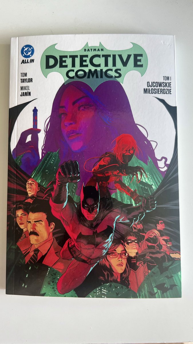 Fadwick's tweet photo. #DC #komiks

Batman: Detective Comics, Vol. 1: Mercy of the Father to wciągający komiks, choć fabularnie momentami jest nie do końca przekonujący. Szczególnie jeśli chodzi o wybór celów przez główną antagonistkę.

Samo śledztwo wypada jednak bardzo dobrze i mam wrażenie, że historia może jeszcze zyskać przy ponownej lekturze. Na razie jest dobrze, ale liczę, że kolejne tomy podniosą poprzeczkę.